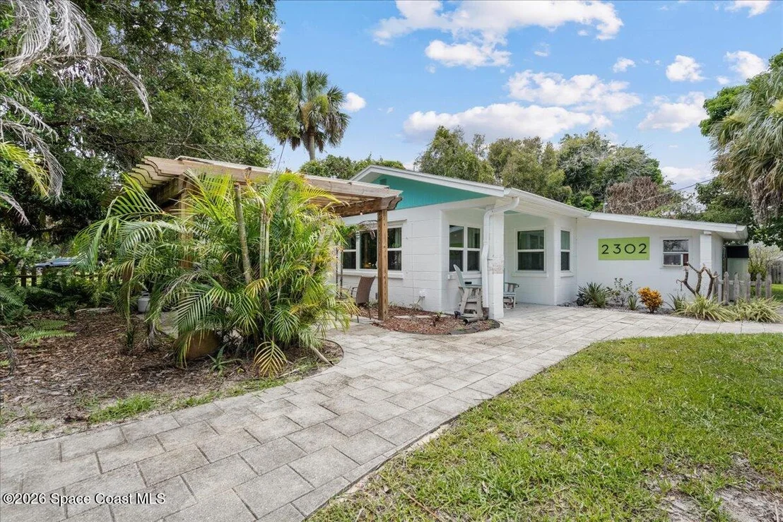 Photo of 2302 Hyde Parkway