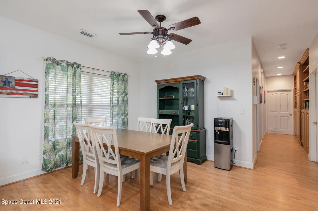 Photo of 1397 Miller Street NE
