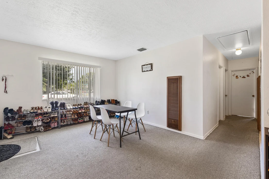 Photo of 307 W University Boulevard W