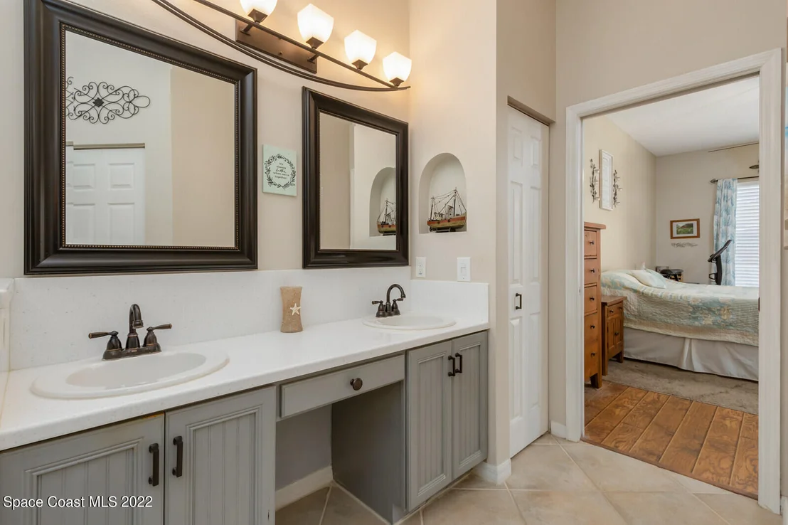 Photo of 4627 Alamanda Drive