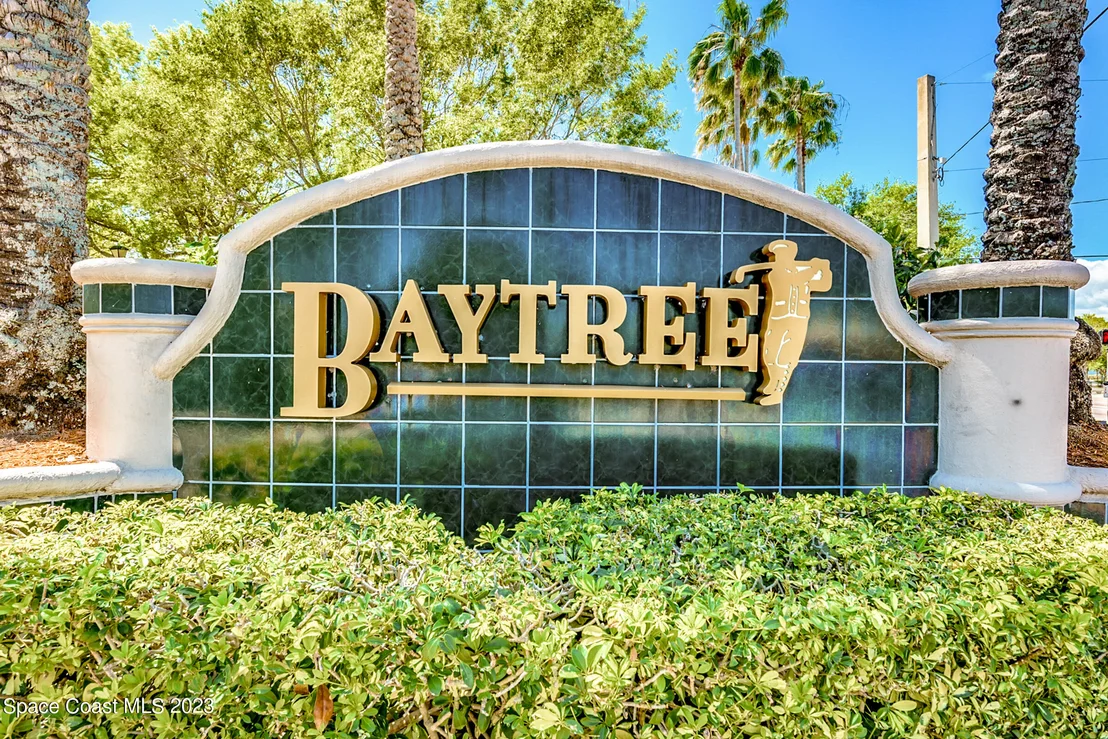 Photo of 844 Chatsworth Drive