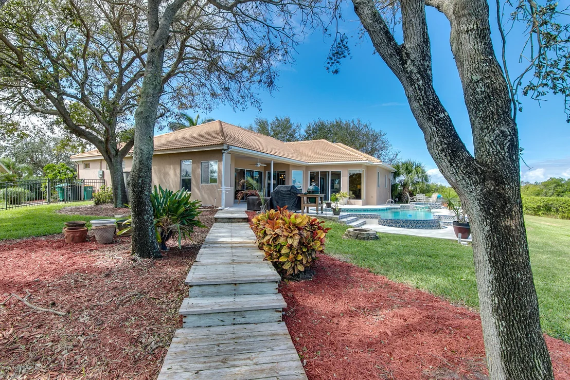 Photo of 256 Lanternback Island Drive