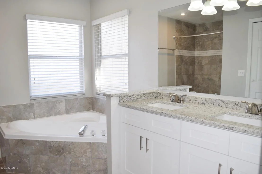 Photo of 6175 Degan Road