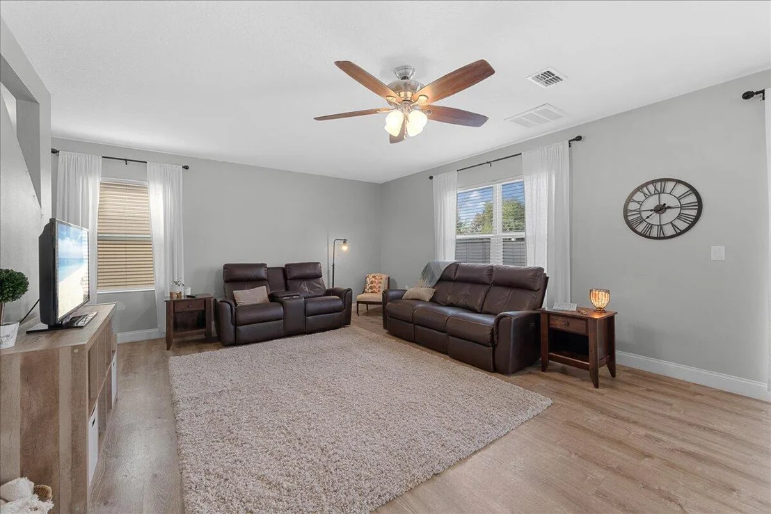 Photo of 2210 Mccormack