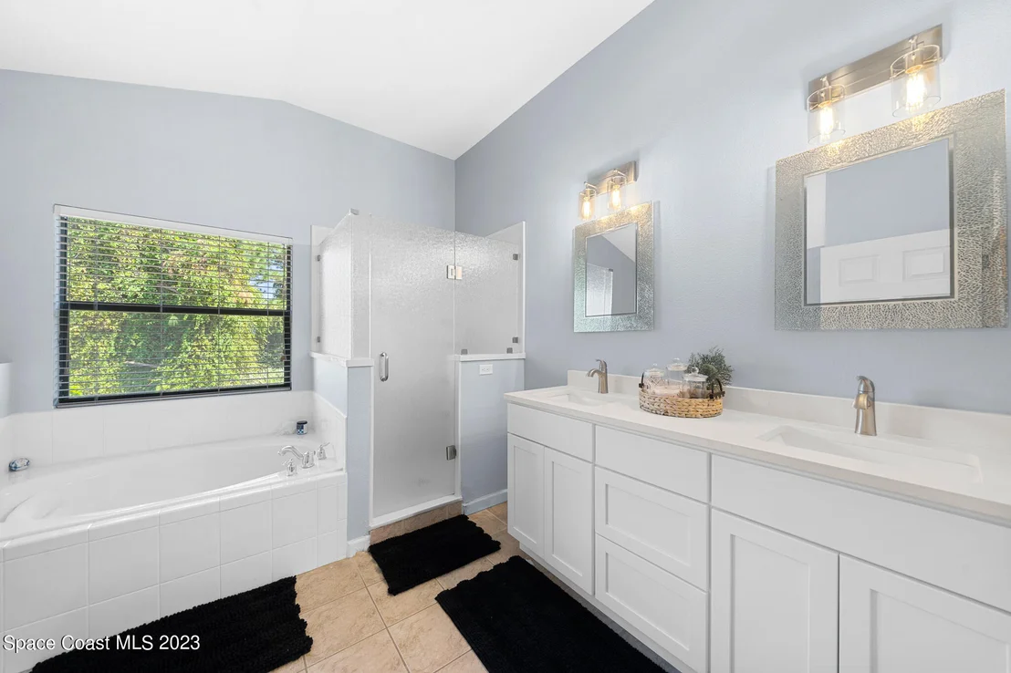 Photo of 916 Whetstone Place