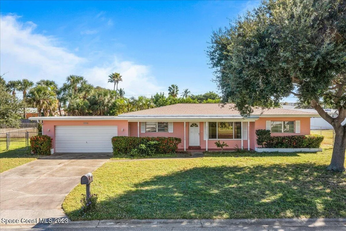 Photo of 2320 Reef Avenue