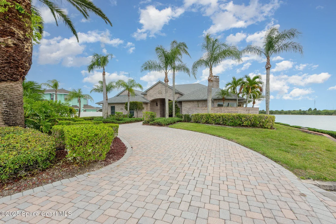 Photo of 1175 Tuckaway Drive