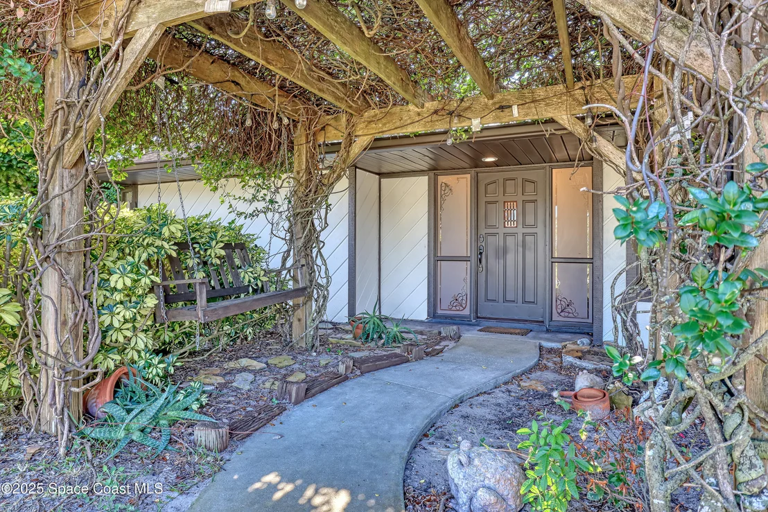 Photo of 235 Sand Dollar Road S