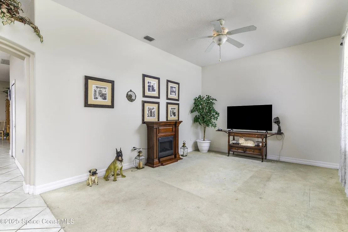 Photo of 386 Valencia Road
