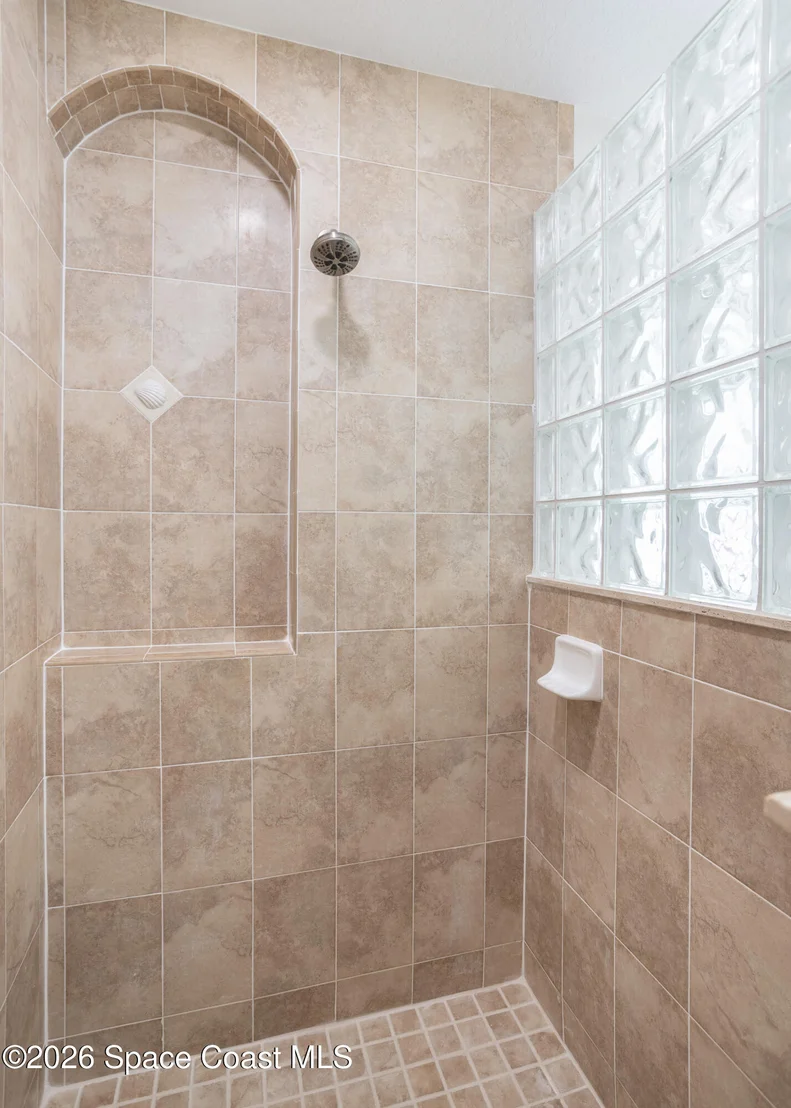 Photo of 2160 Windbrook Drive SE