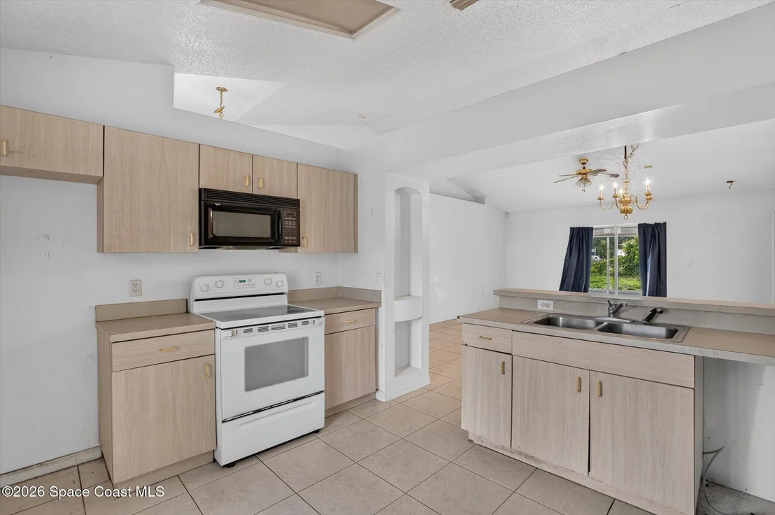 Photo of 1091 Ray Road SE