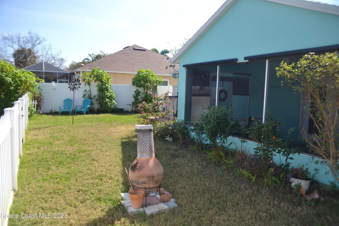 Photo of 834 Honeysuckle Drive