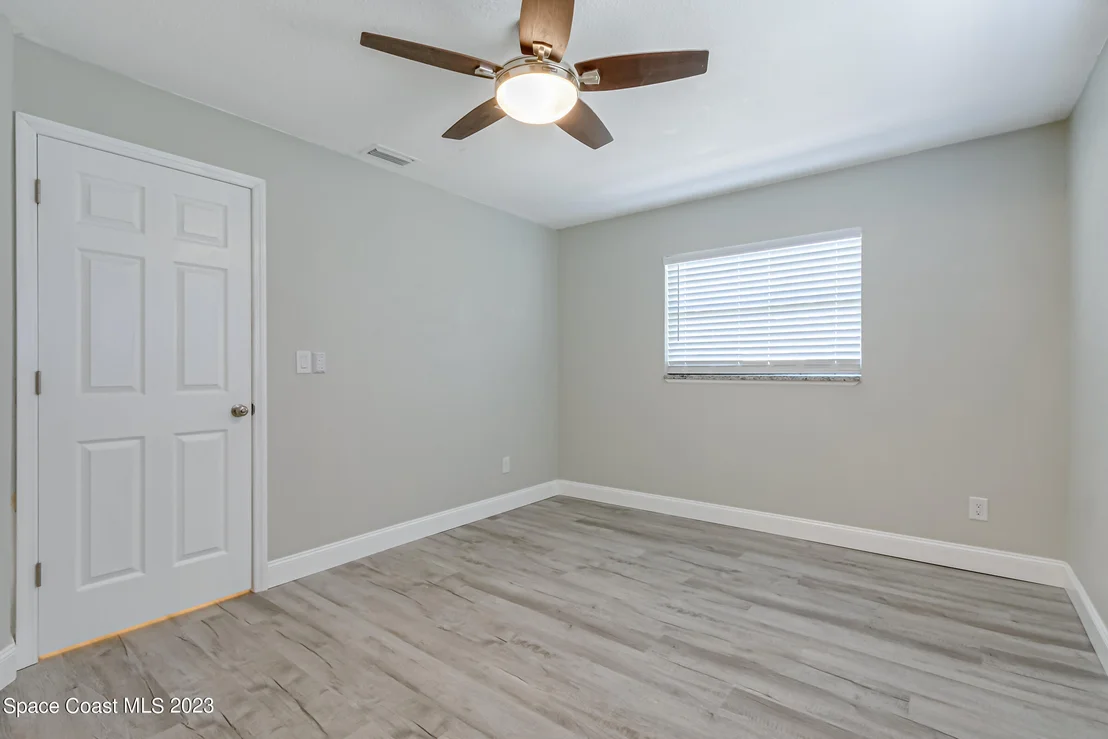 Photo of 1794 Dixon Boulevard