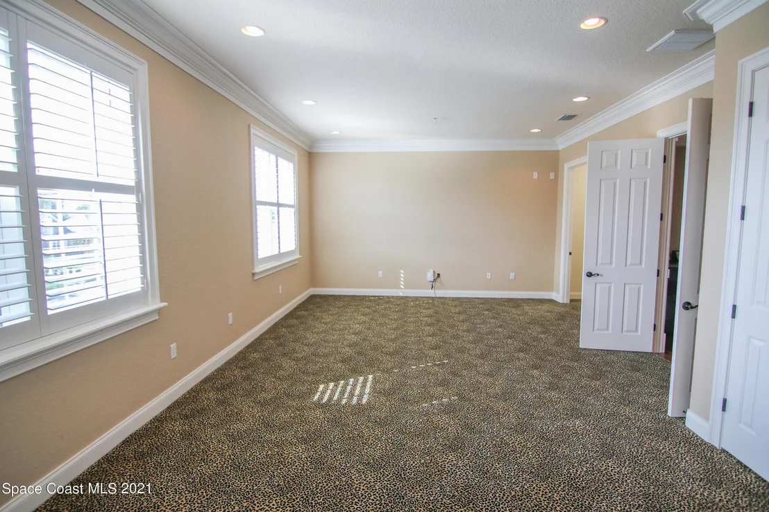 Photo of 228 Mclean Point