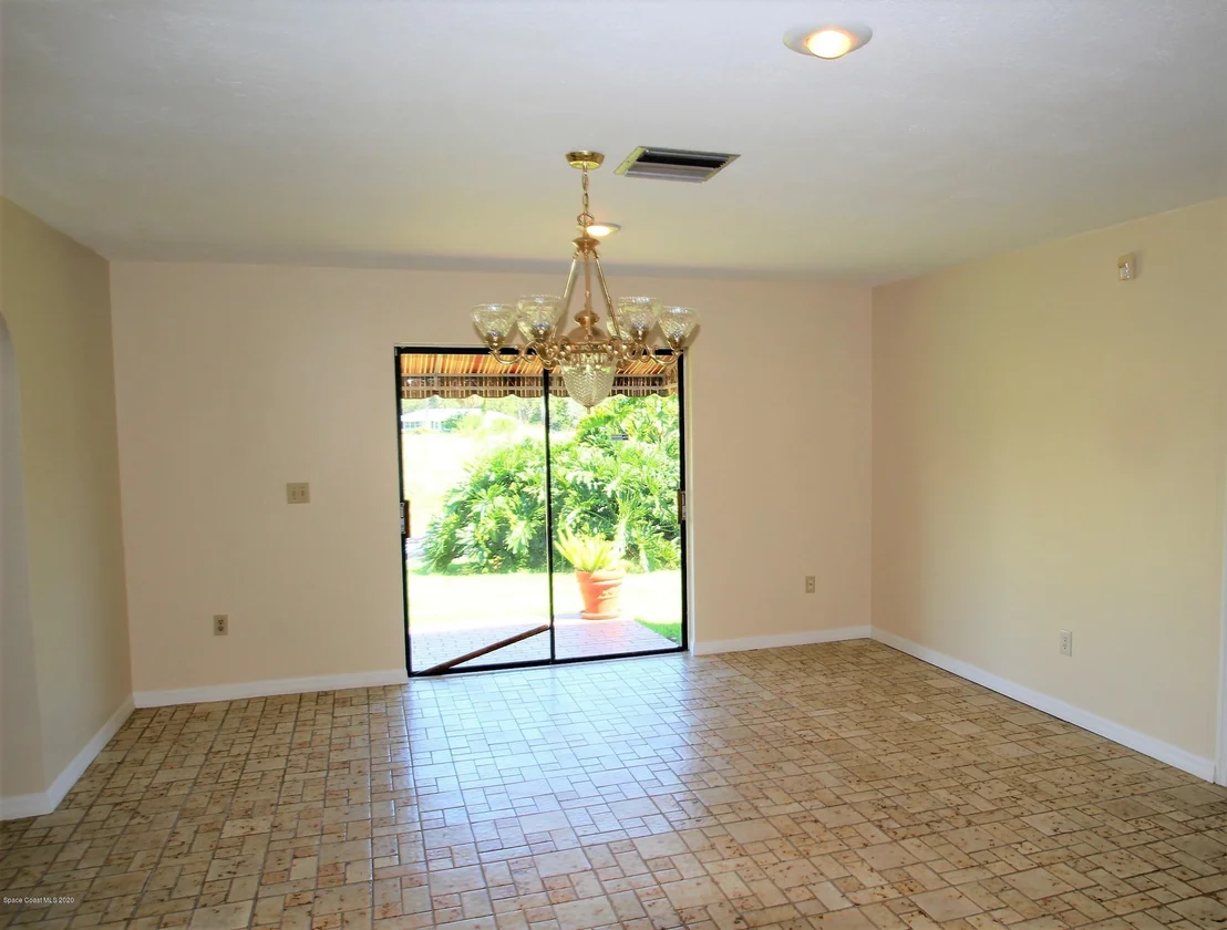 Photo of 790 Montclair Road NE