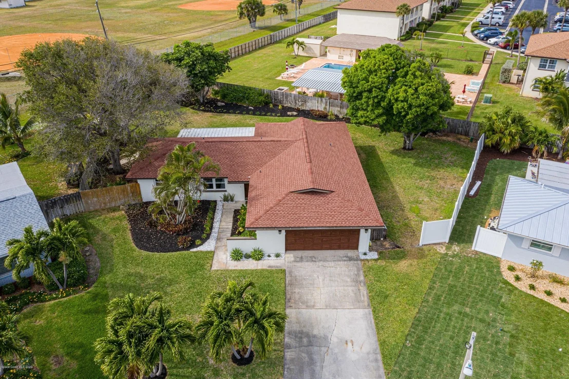 Photo of 541 Biscayne Drive