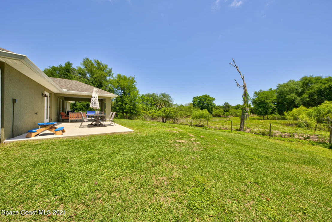 Photo of 6135 Dixie Way