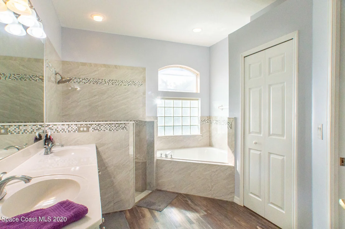Photo of 1704 Ficus Point Drive