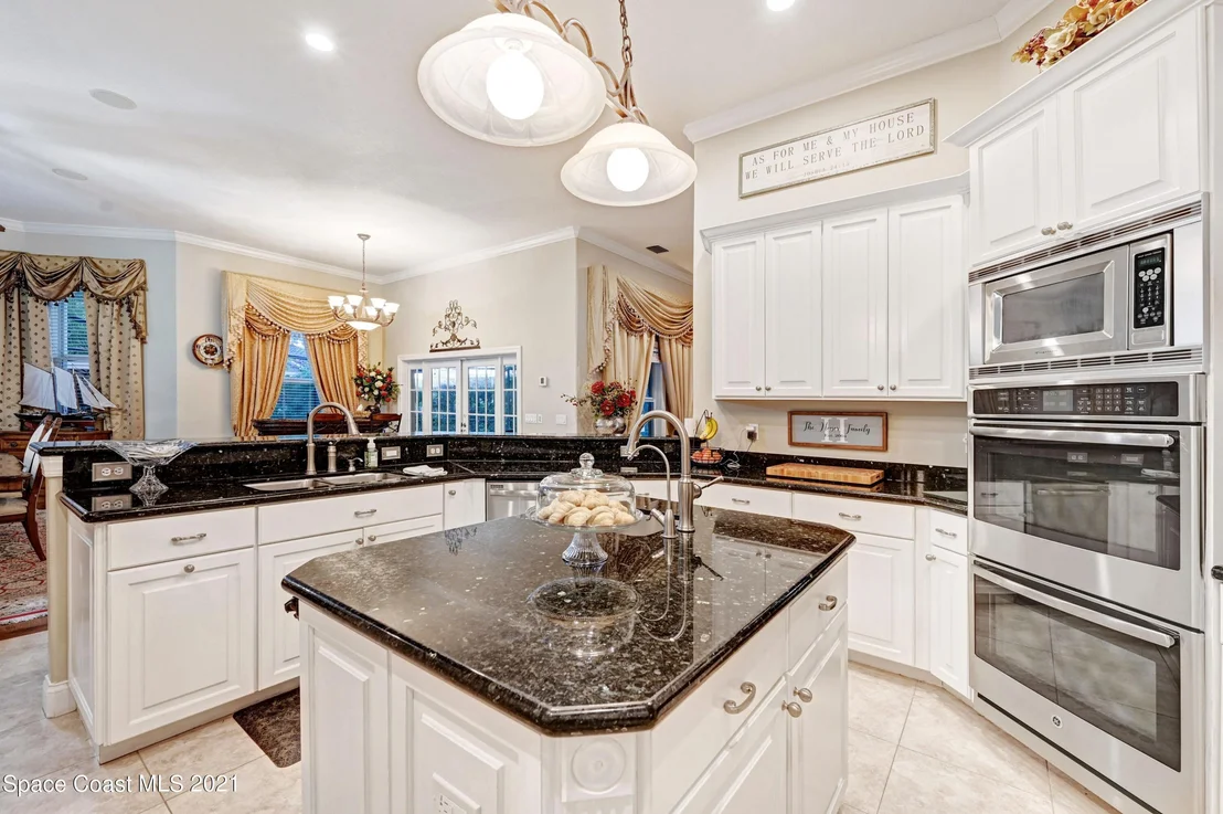 Photo of 687 Nicklaus Drive