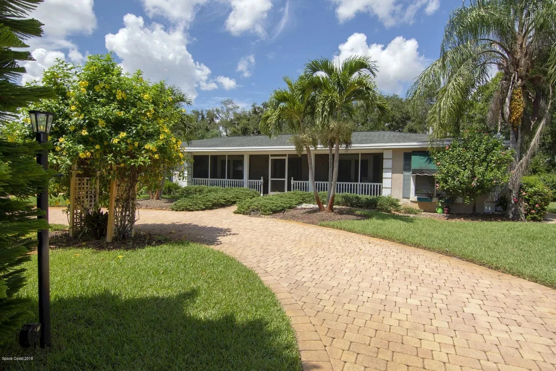 Photo of 3007 Golfview Drive