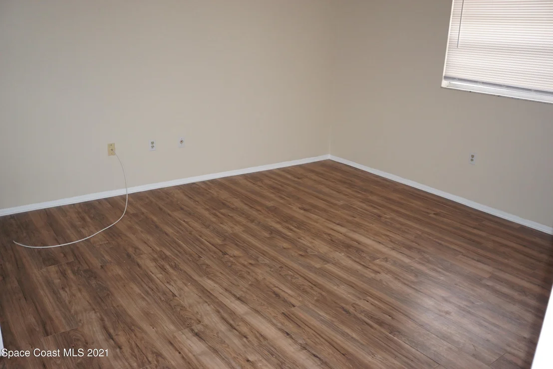 Photo of 1052 Bernice Road