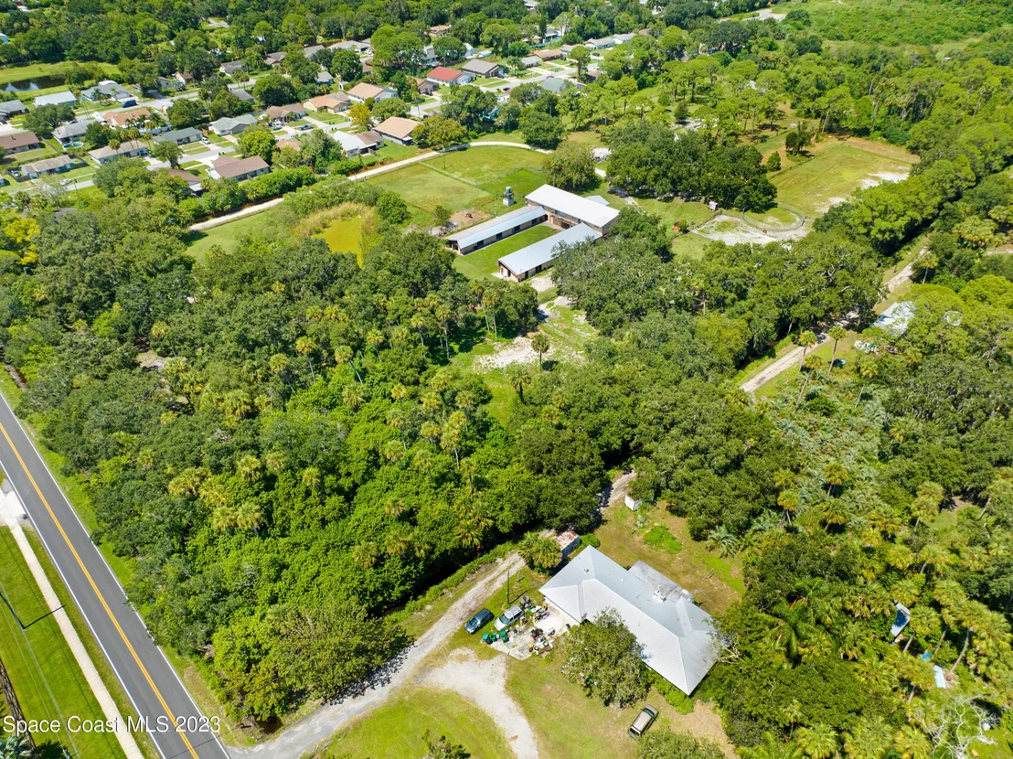 Photo of 2150 Lake Drive