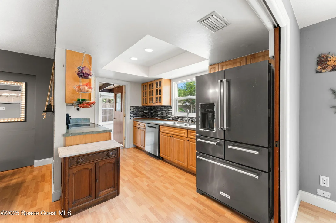 Photo of 2807 Golfview Drive
