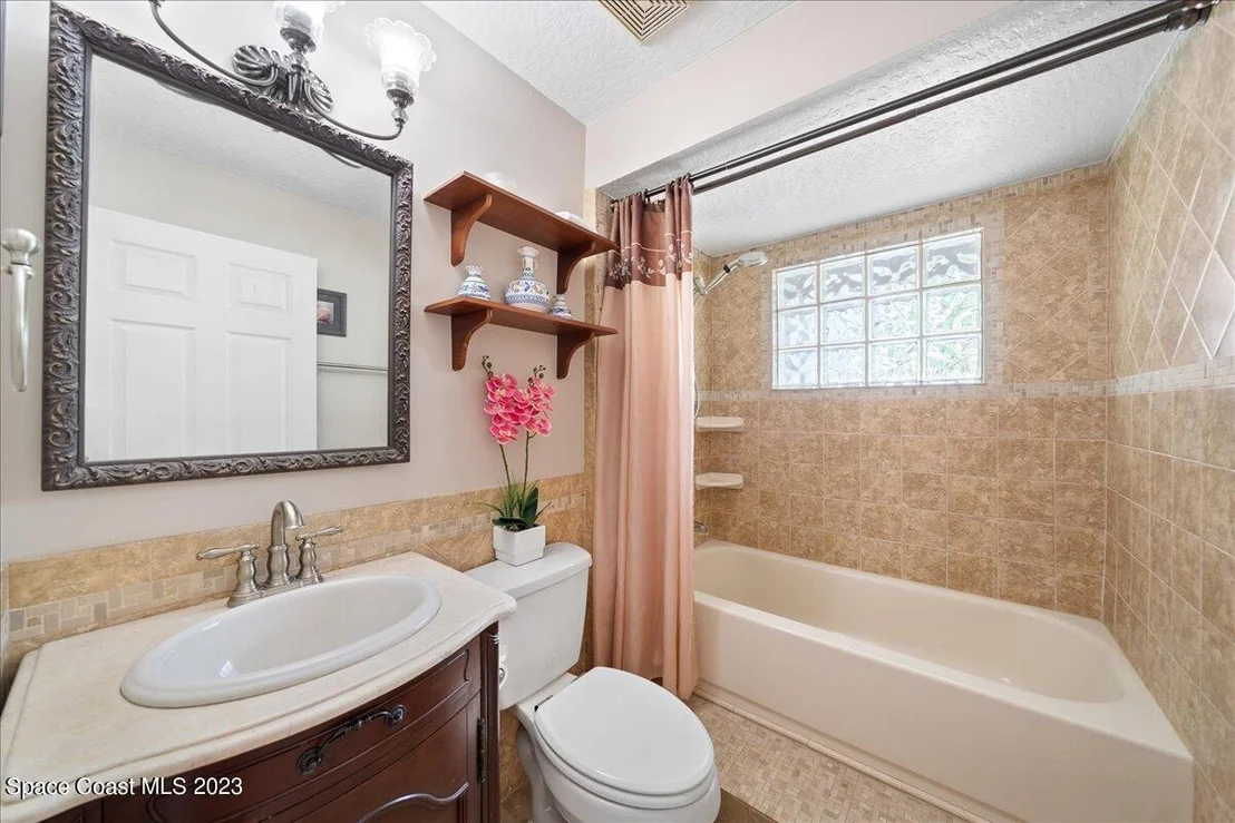 Photo of 1339 Heritage Acres Boulevard
