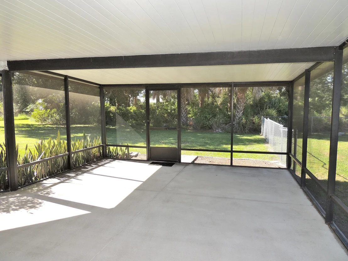 Photo of 1801 Laurel Oak Drive N