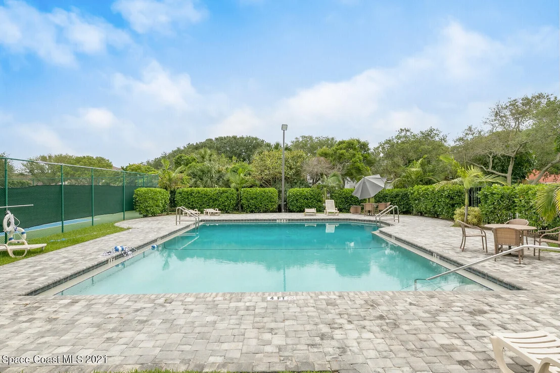 Photo of 654 Hummingbird Drive