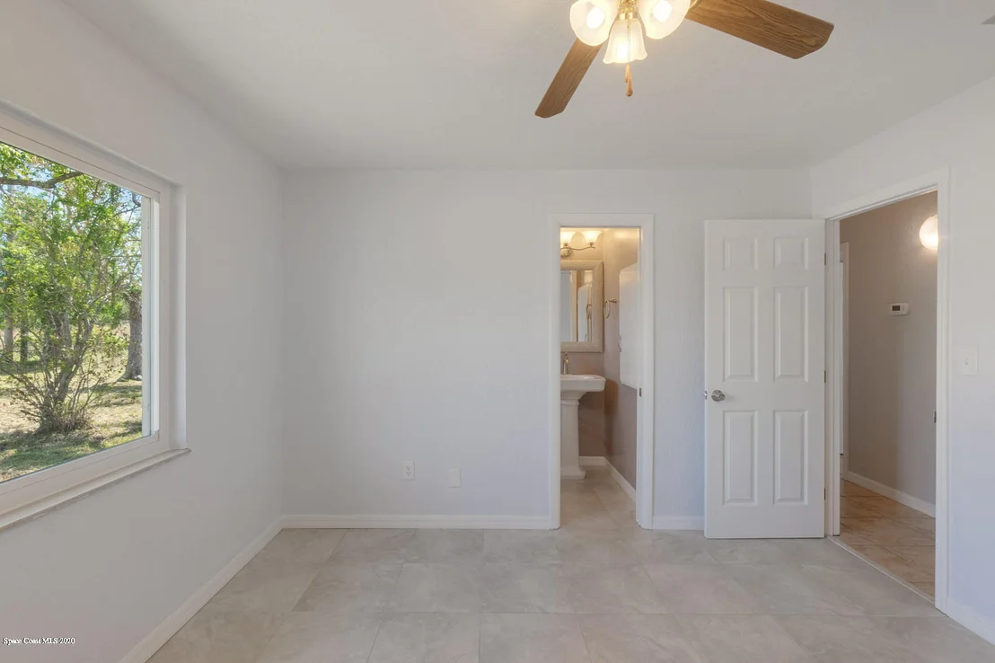 Photo of 921 Burn Drive NE