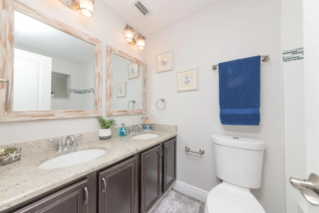 Photo of 405 Cardinal Drive