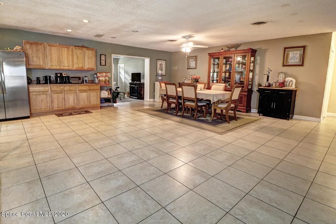 Photo of 381 Tolley Avenue