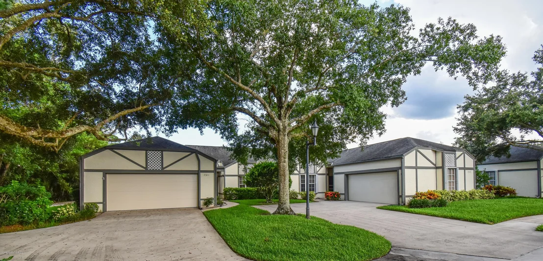 Photo of 7911 Cambridge Manor
