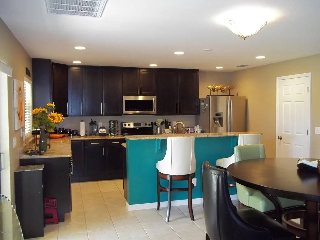 Photo of 285 Dryden Circle