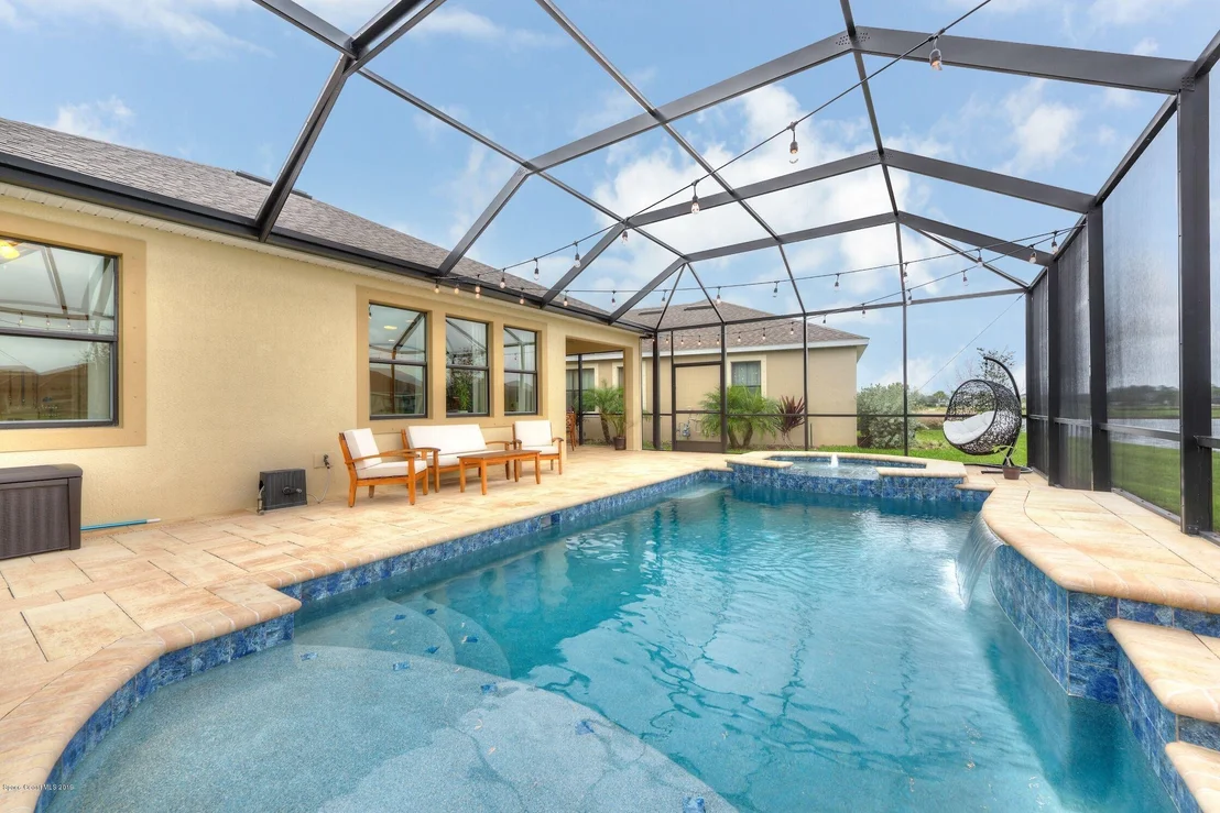 Photo of 7457 Bluemink Lane