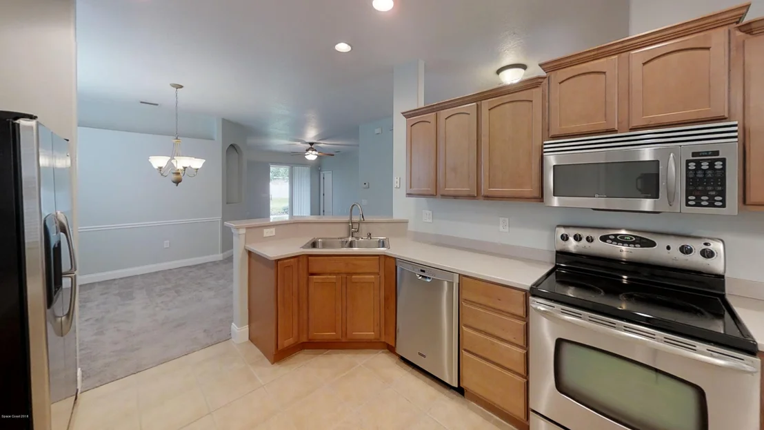 Photo of 662 Waterside Circle
