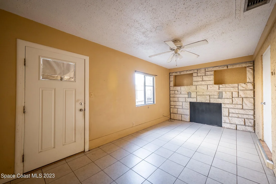 Photo of 1541 Mac Arthur Lane