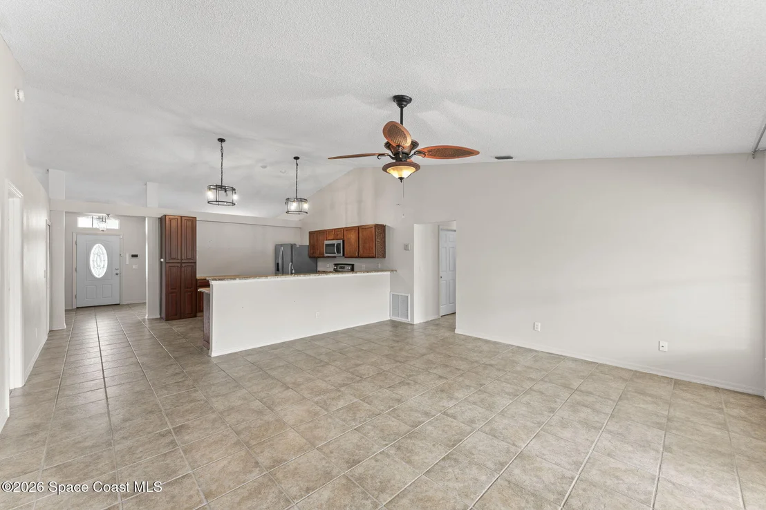 Photo of 970 Kingfisher Way