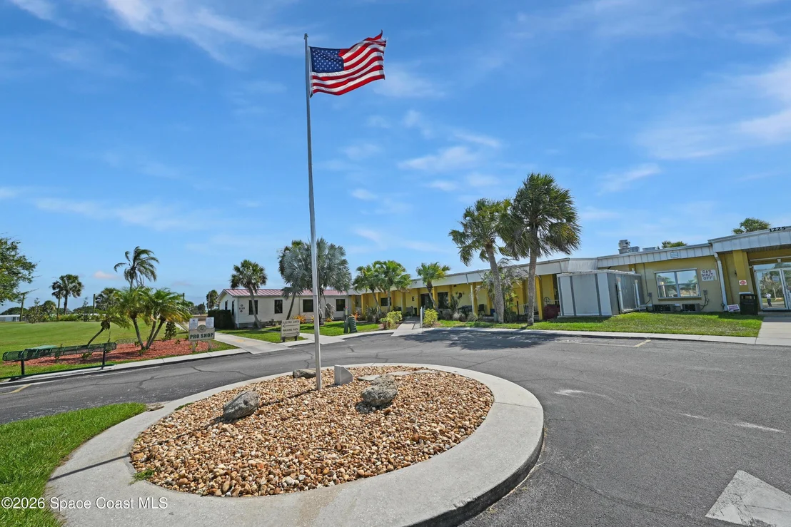 Photo of 451 E Egret Circle