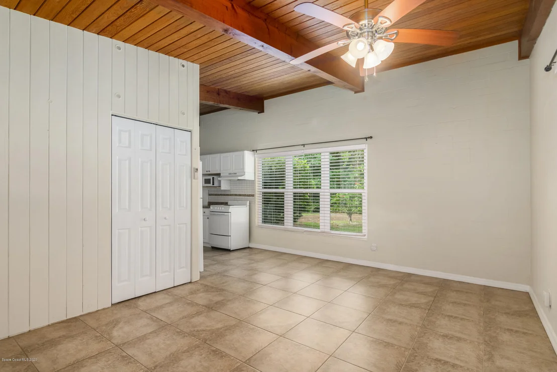 Photo of 5880 Crane Road