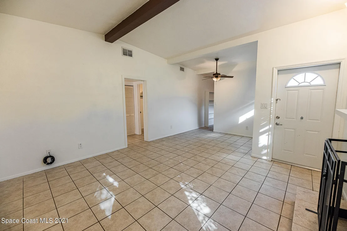 Photo of 1050 Myrtle Lane