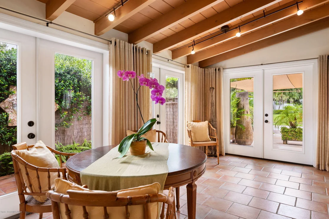 Photo of 816 Banyan Road