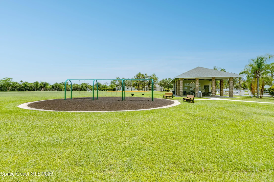 Photo of 3616 Peninsula Circle