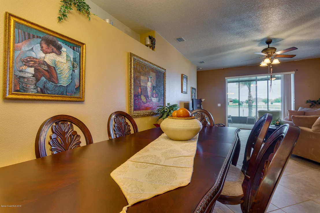 Photo of 1431 Bridgeport Circle