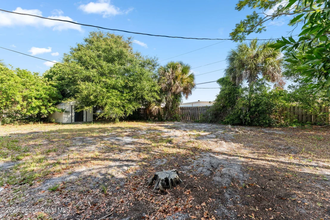 Photo of 1042 Azalea Lane