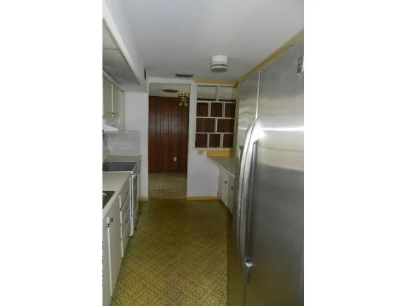 Photo of 595 Westminster