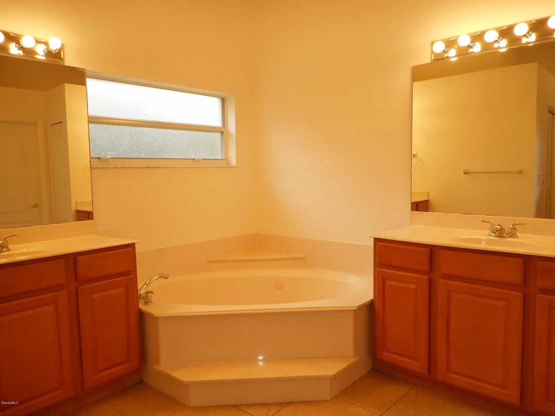 Photo of 4120 Ponderosa Road
