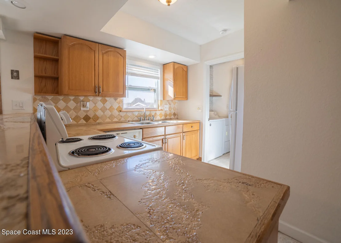 Photo of 824 Cadez Street NE
