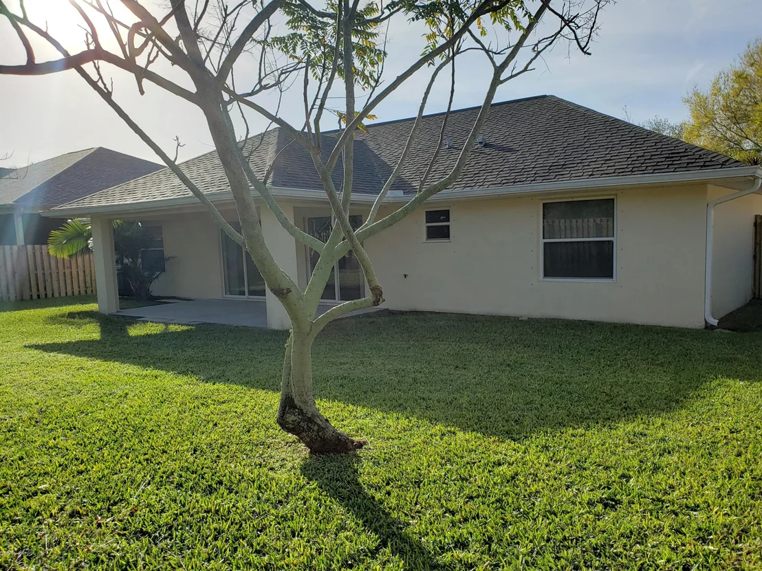 Photo of 2093 Woodfield Circle